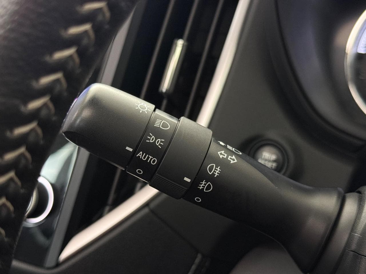 SUBARU Forester thumbnail Misc Controls