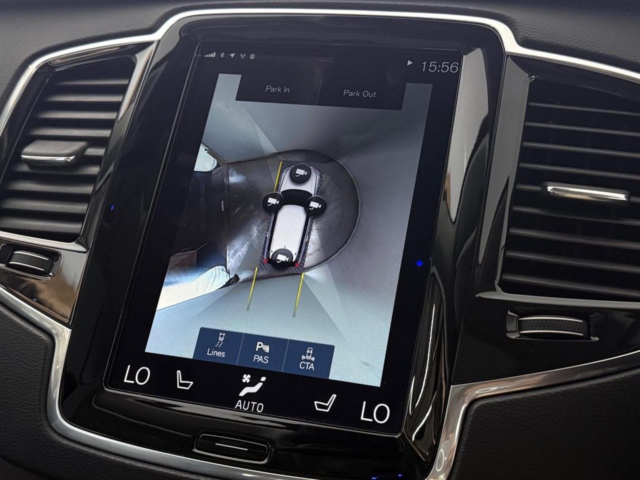 VOLVO XC90 thumbnail Infotainment System