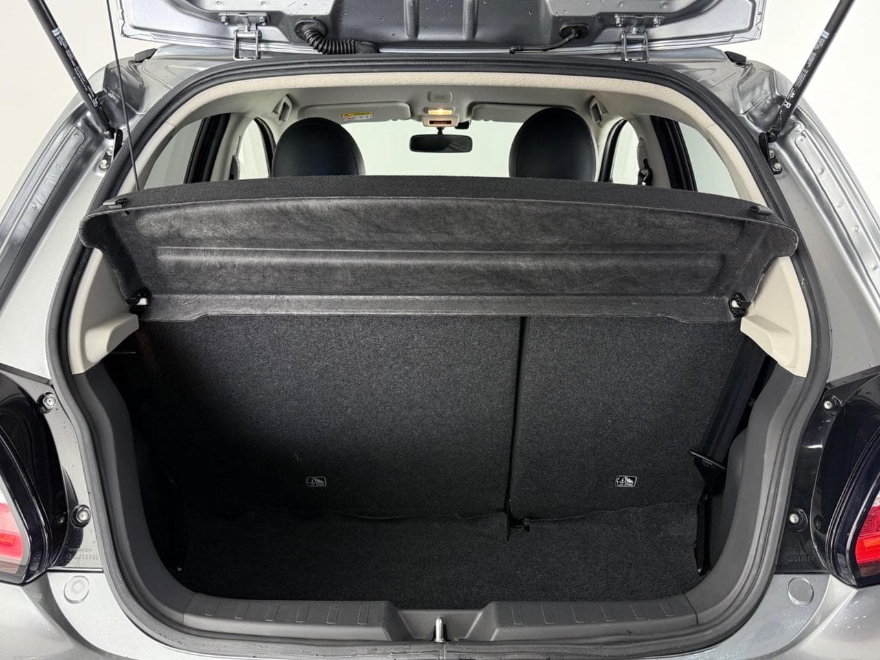 MITSUBISHI Mirage thumbnail Boot