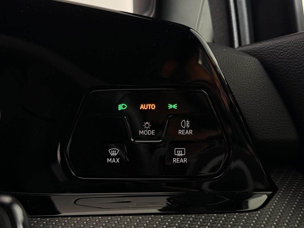 VOLKSWAGEN Golf thumbnail Misc Controls
