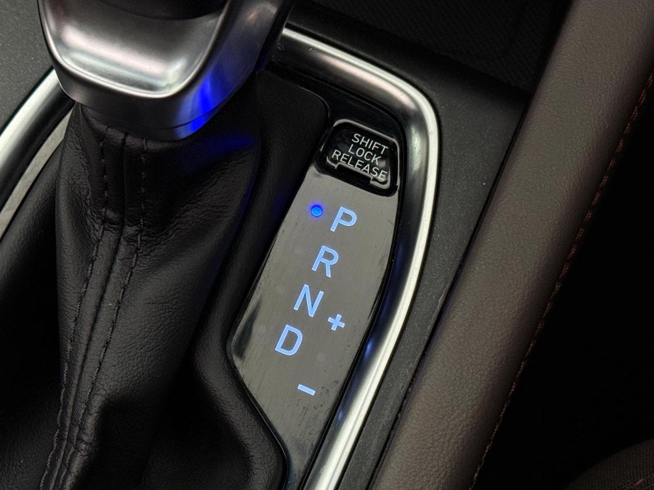 HYUNDAI Santa Fe thumbnail Misc Controls