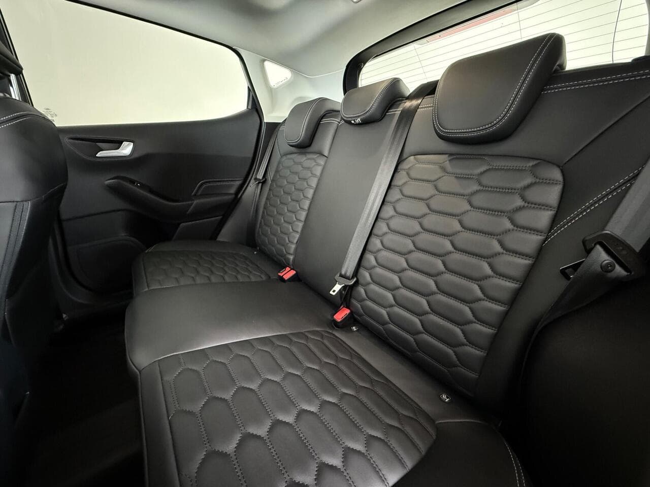 FORD Fiesta thumbnail Seats Rear