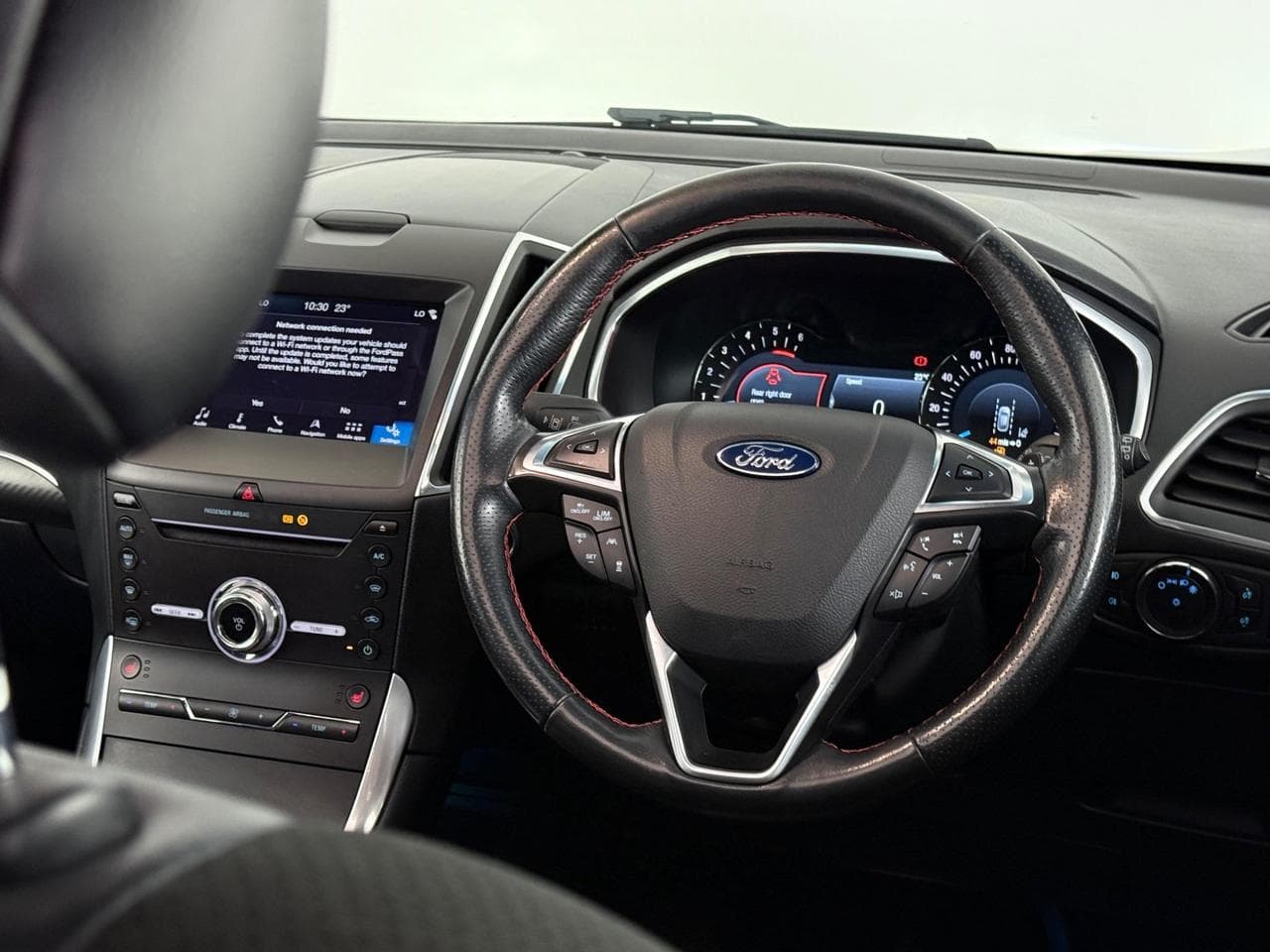 Ford Edge thumbnail Steering Wheel