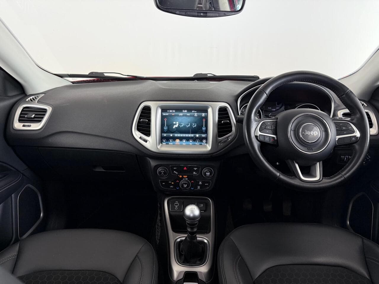 JEEP COMPASS thumbnail Interior Front