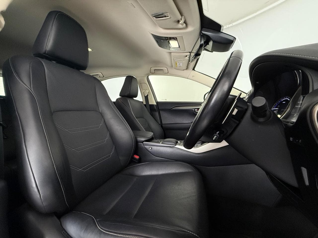 LEXUS NX thumbnail Seat Driver