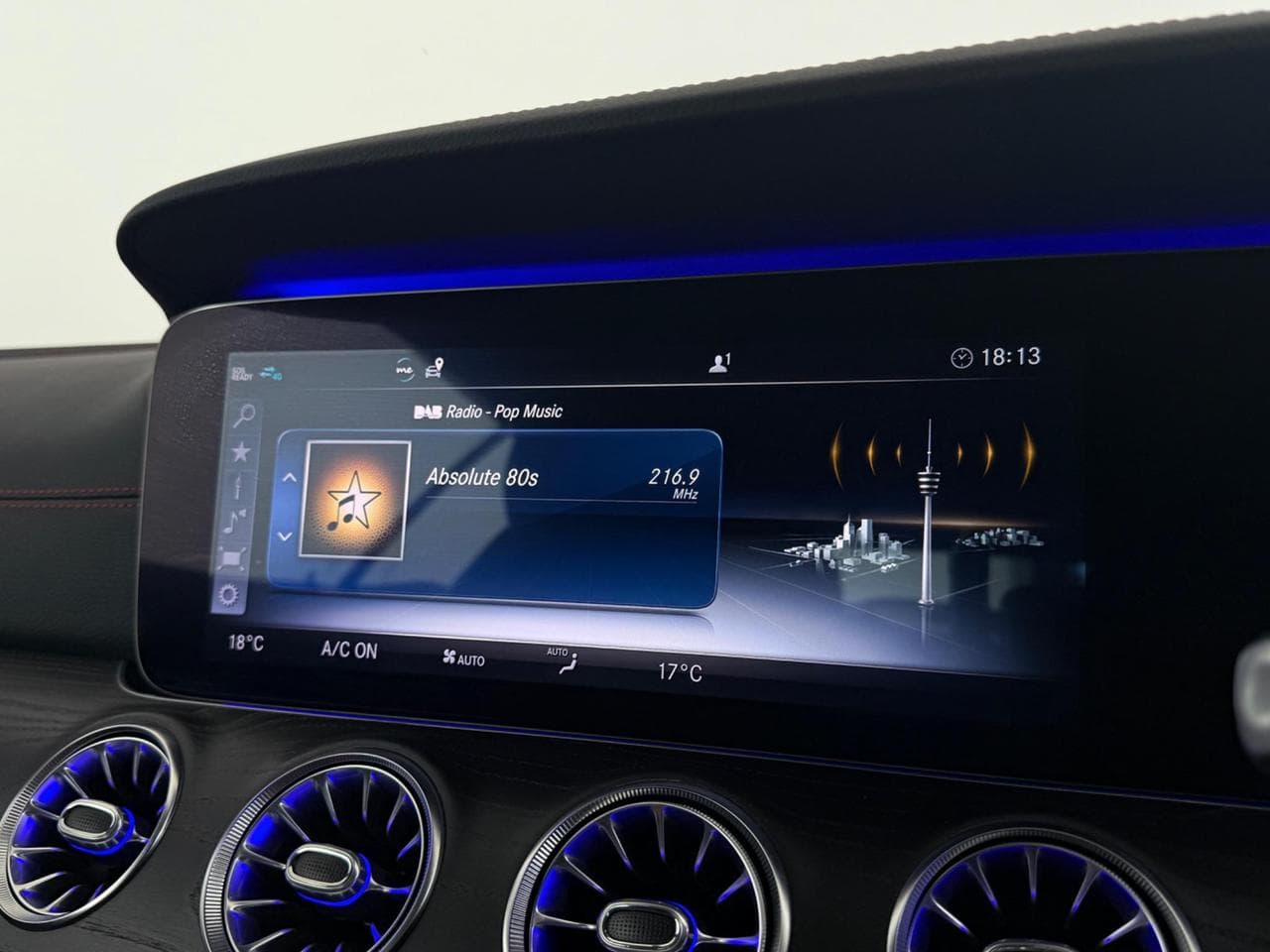 MERCEDES-BENZ E-Class thumbnail Infotainment System