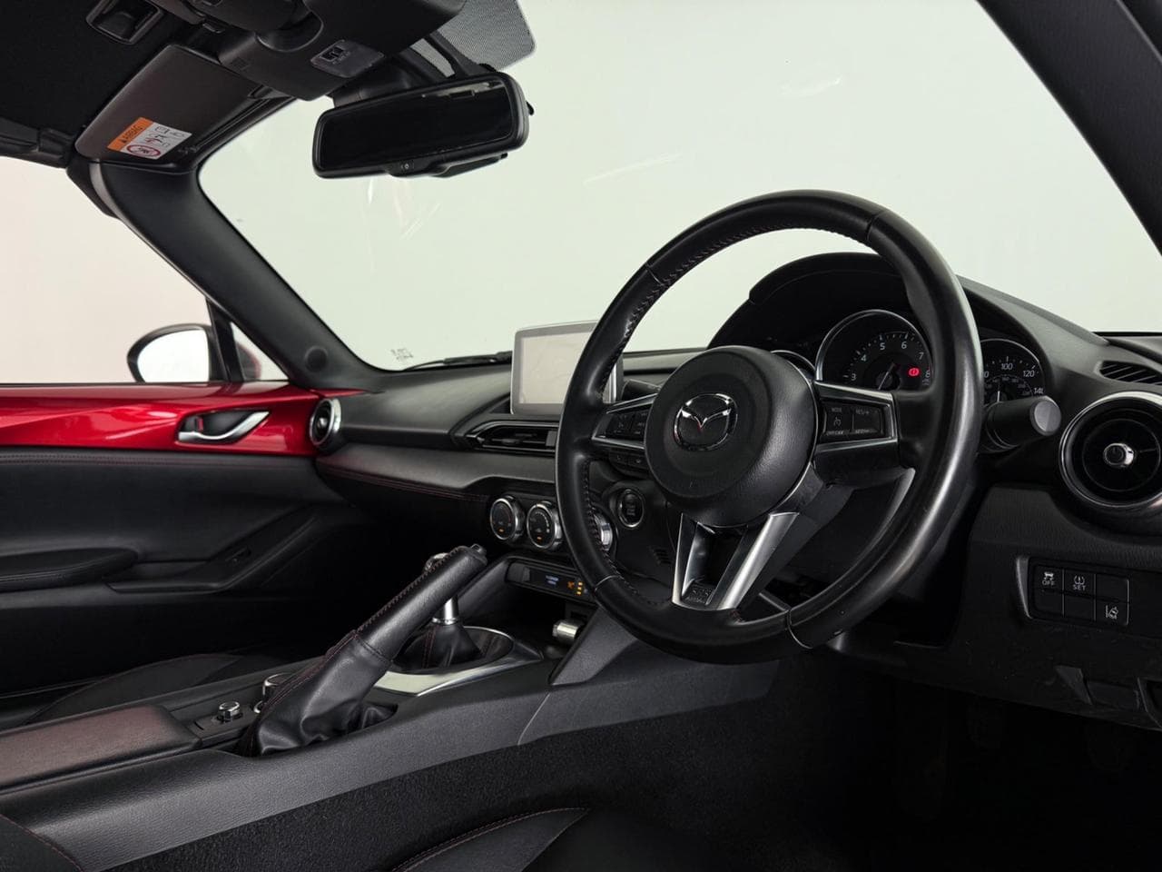 MAZDA MX-5 thumbnail Interior Front
