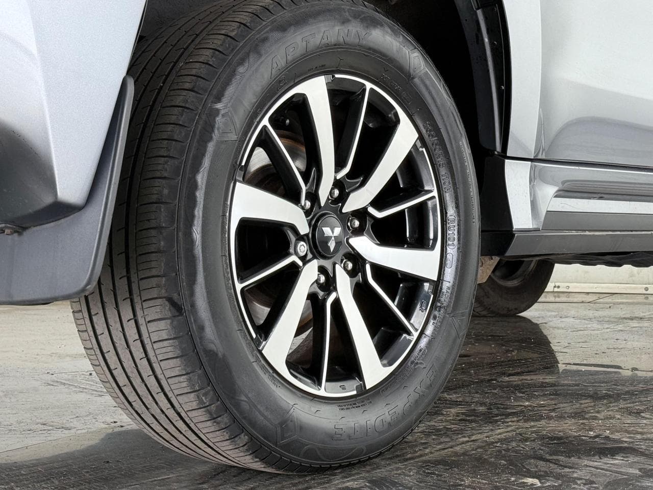 MITSUBISHI Shogun Sport thumbnail Wheel
