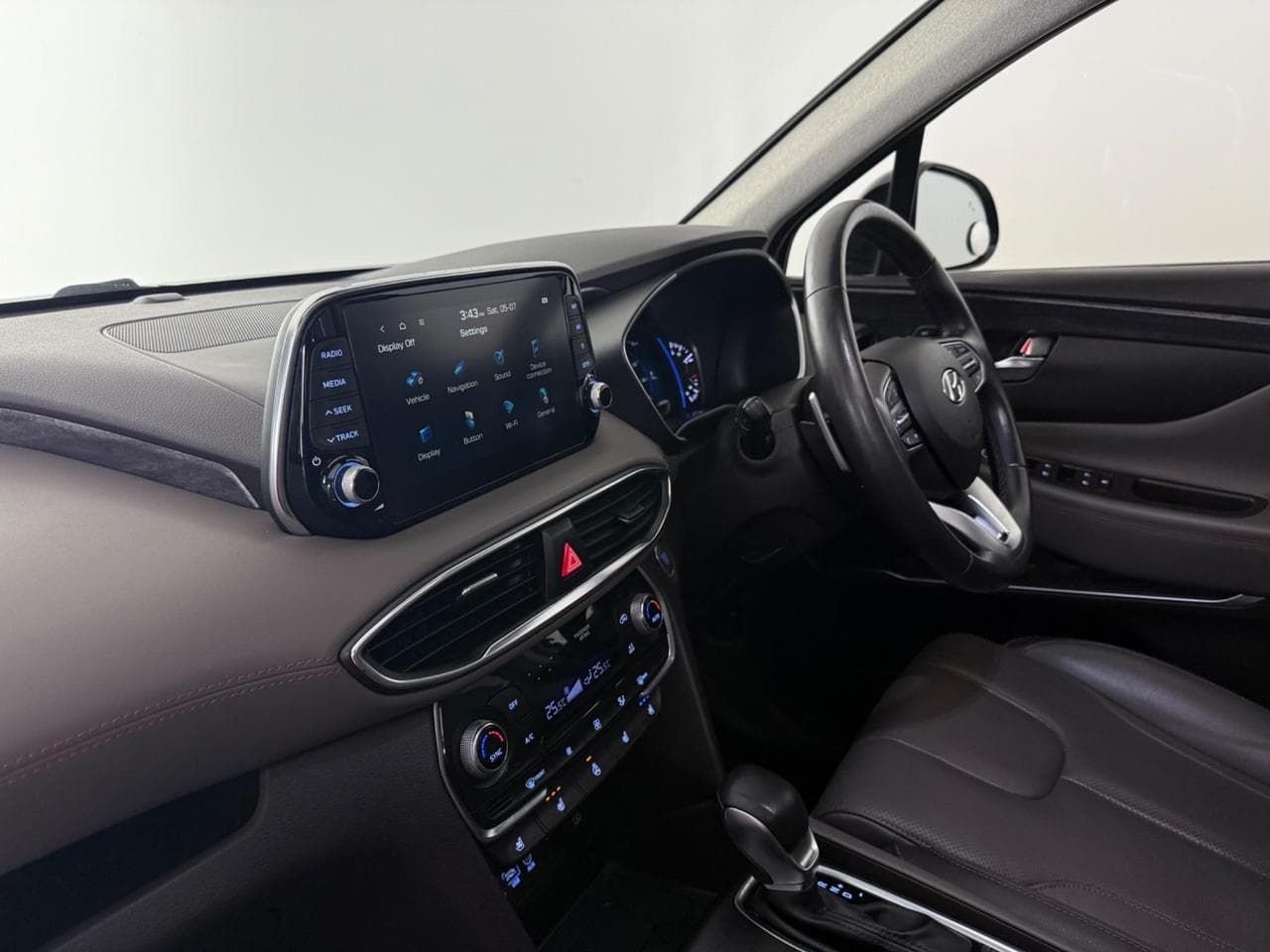 HYUNDAI Santa Fe thumbnail Interior Front