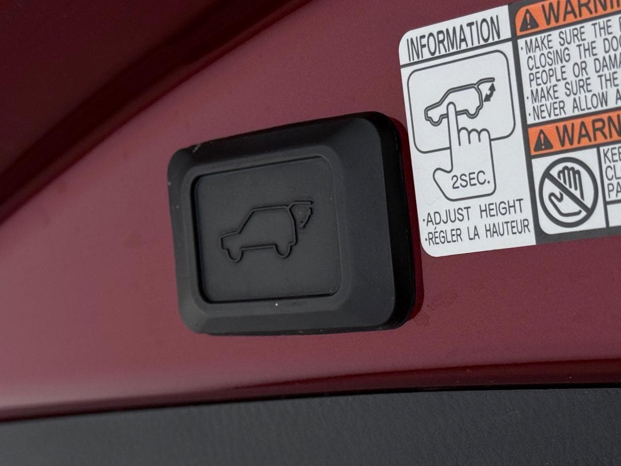 TOYOTA RAV4 thumbnail Promotional Material