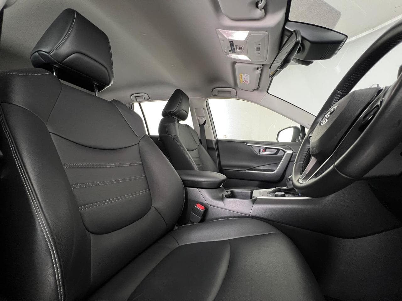 TOYOTA RAV4 thumbnail Seat Driver