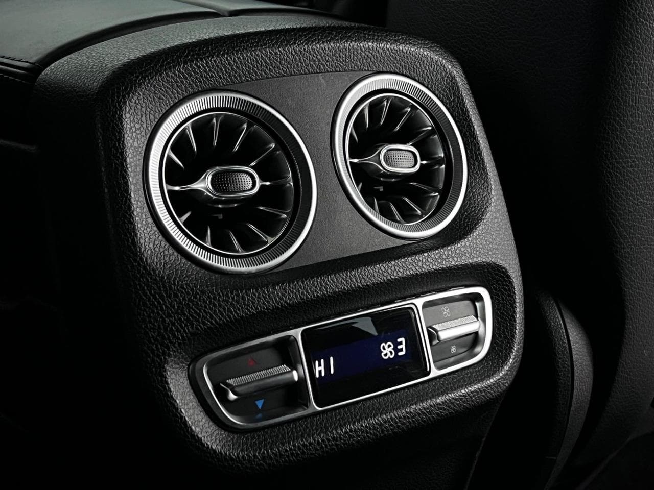 MERCEDES-BENZ G-Class thumbnail Misc Controls