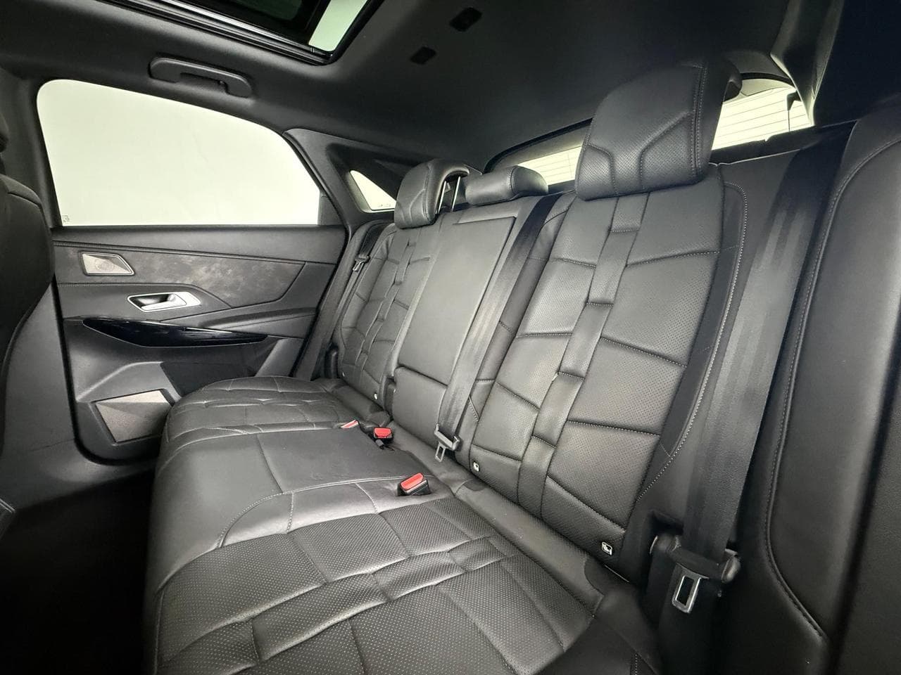 DS 7 Crossback thumbnail Seats Rear