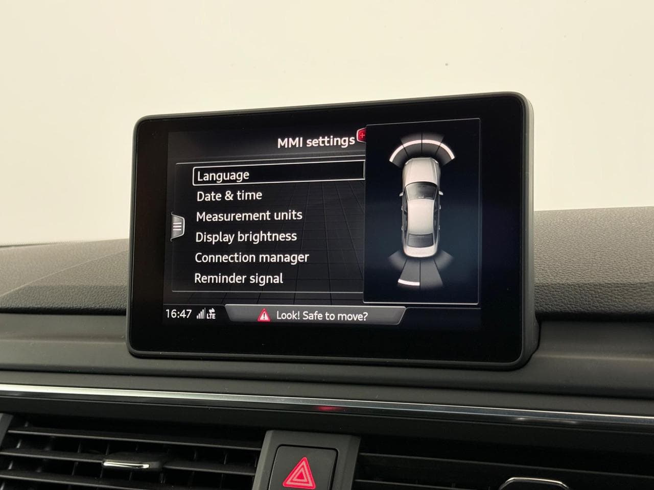 AUDI A4 thumbnail Infotainment System