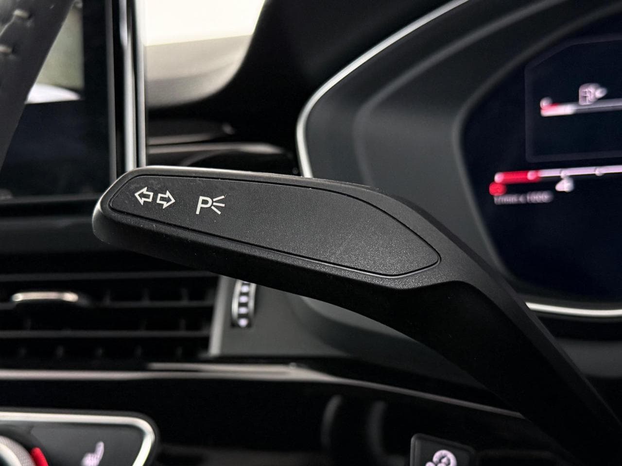 AUDI A4 thumbnail Misc Controls