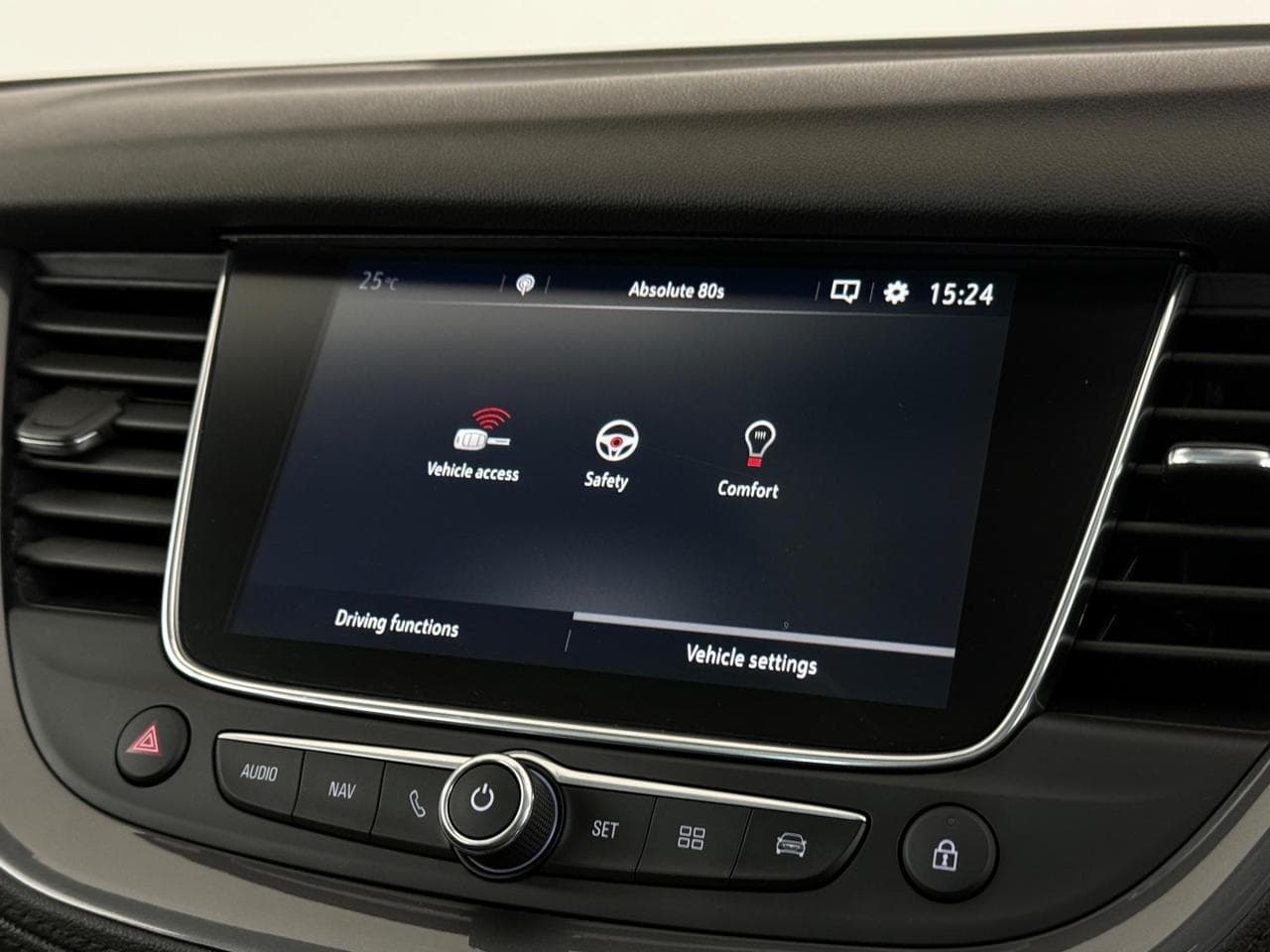 VAUXHALL Grandland X thumbnail Infotainment System