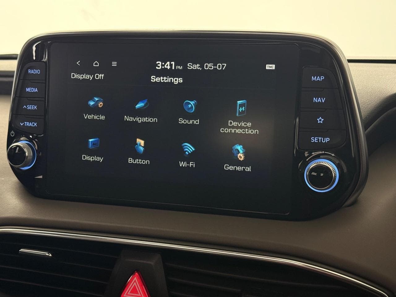 HYUNDAI Santa Fe thumbnail Infotainment System
