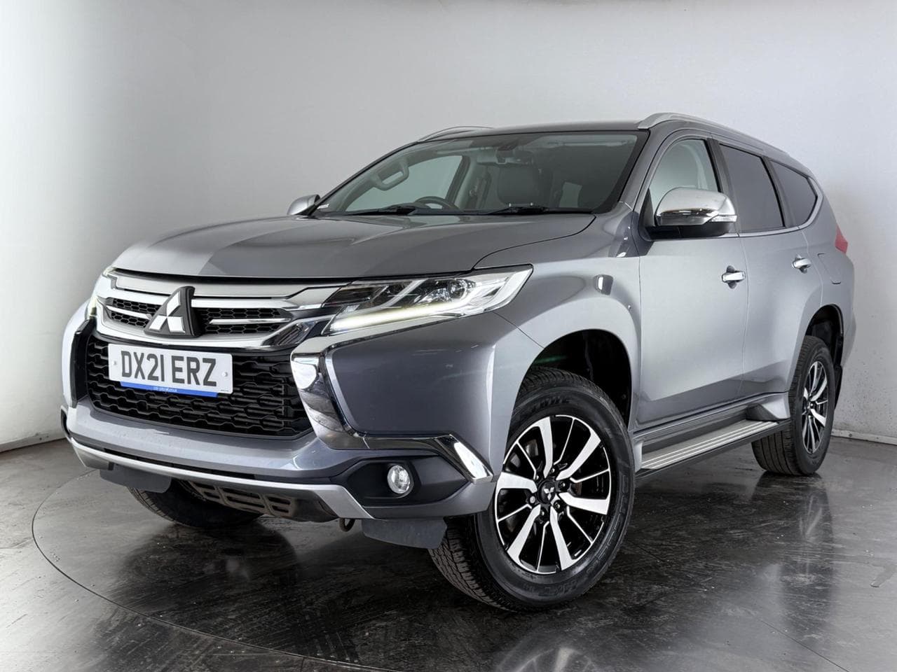 MITSUBISHI Shogun Sport thumbnail Front Left