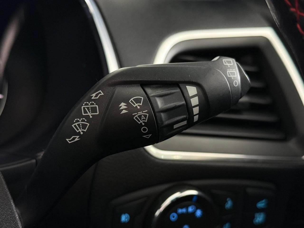 Ford Edge thumbnail Misc Controls