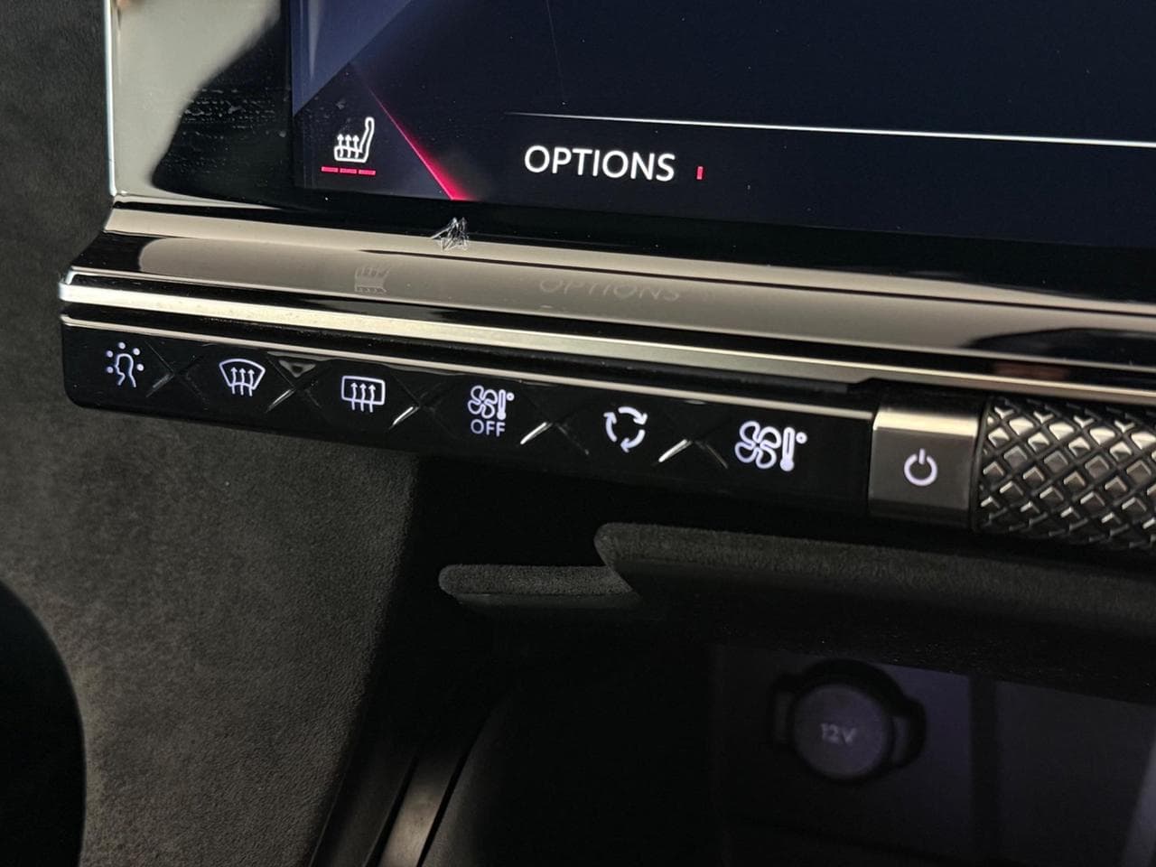 DS 7 Crossback thumbnail Misc Controls