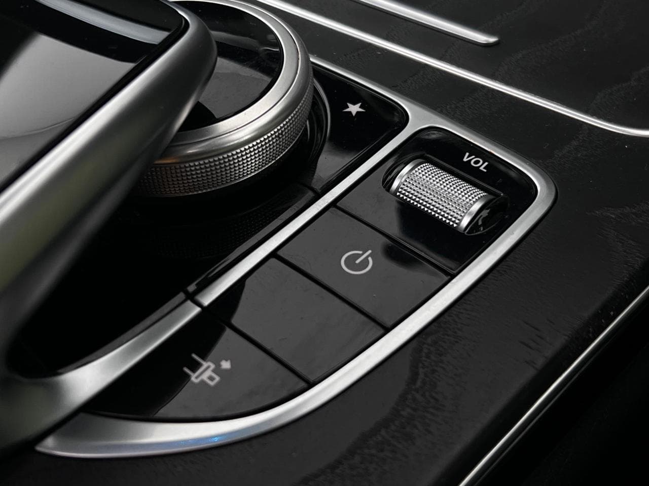 MERCEDES-BENZ C-Class thumbnail Misc Controls