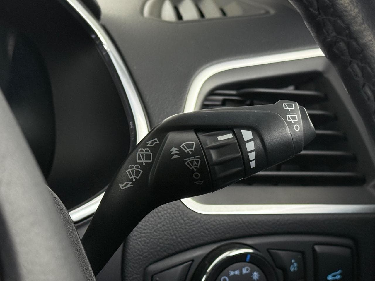 FORD Edge thumbnail Misc Controls