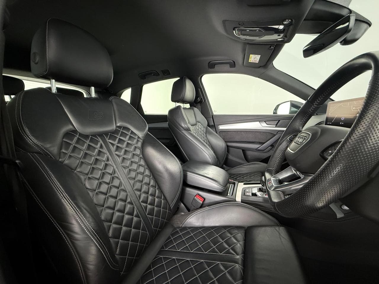 AUDI Q5 thumbnail Seat Driver