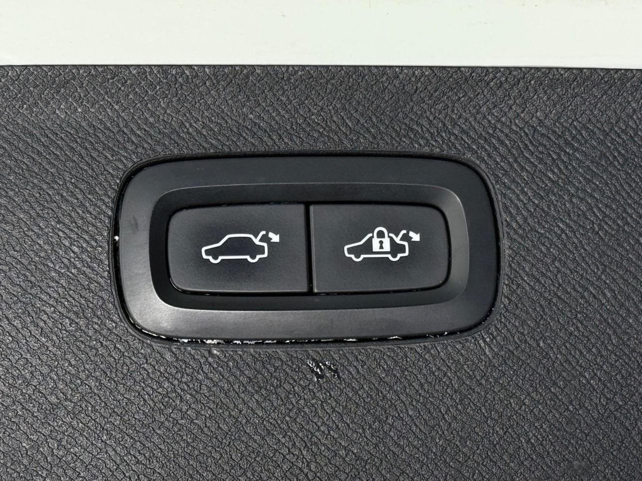 VOLVO XC90 thumbnail Misc Controls