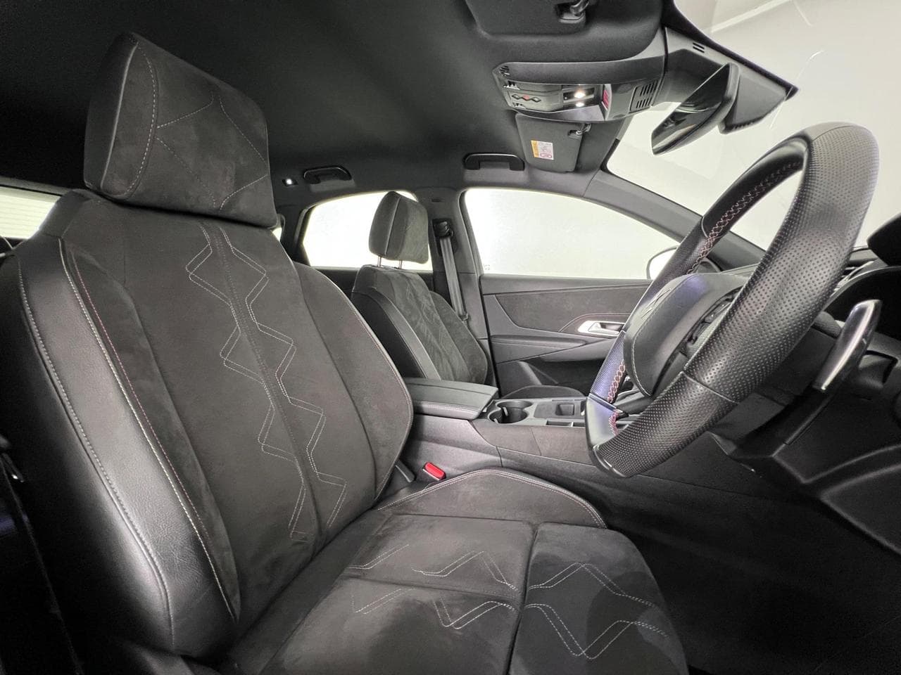 DS 7 Crossback thumbnail Seat Driver