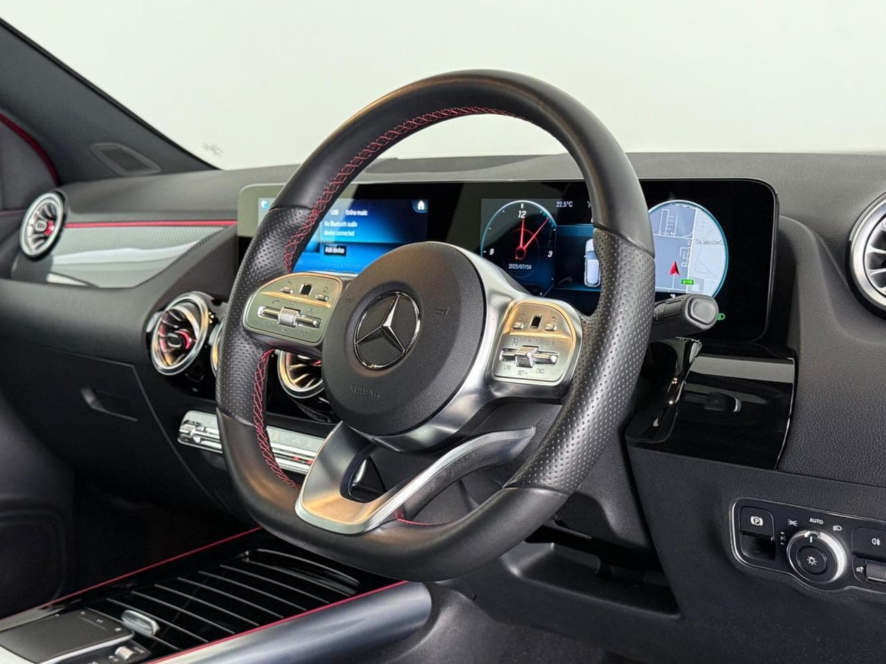 MERCEDES-BENZ GLA thumbnail Steering Wheel