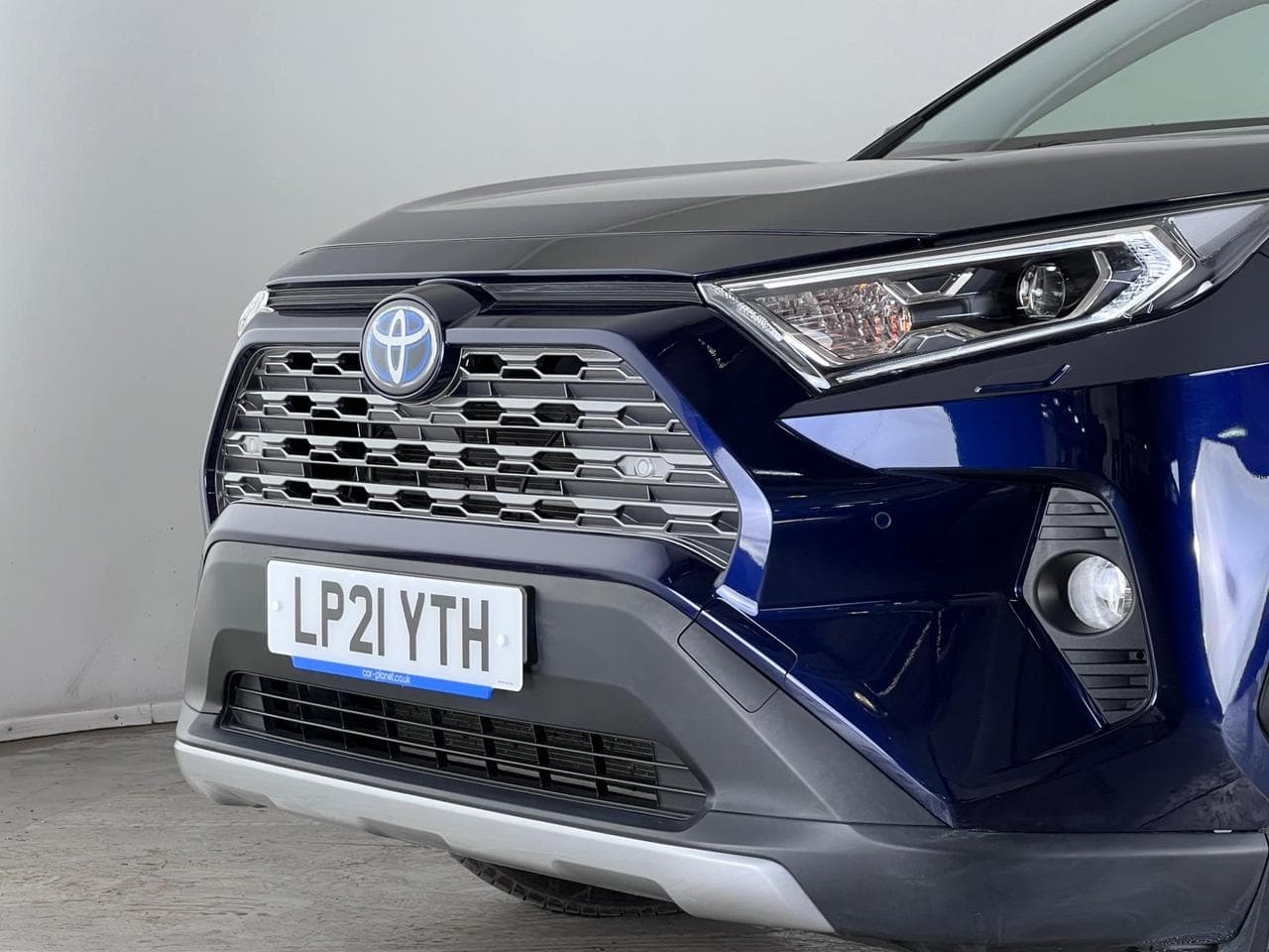 TOYOTA RAV4 thumbnail Lights Front