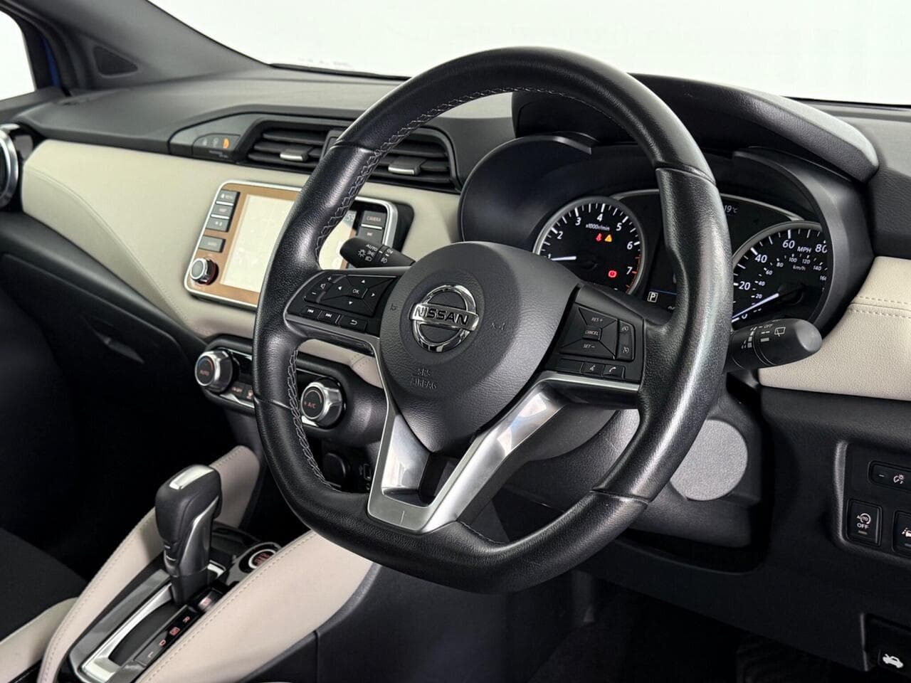 Nissan Micra thumbnail Steering Wheel
