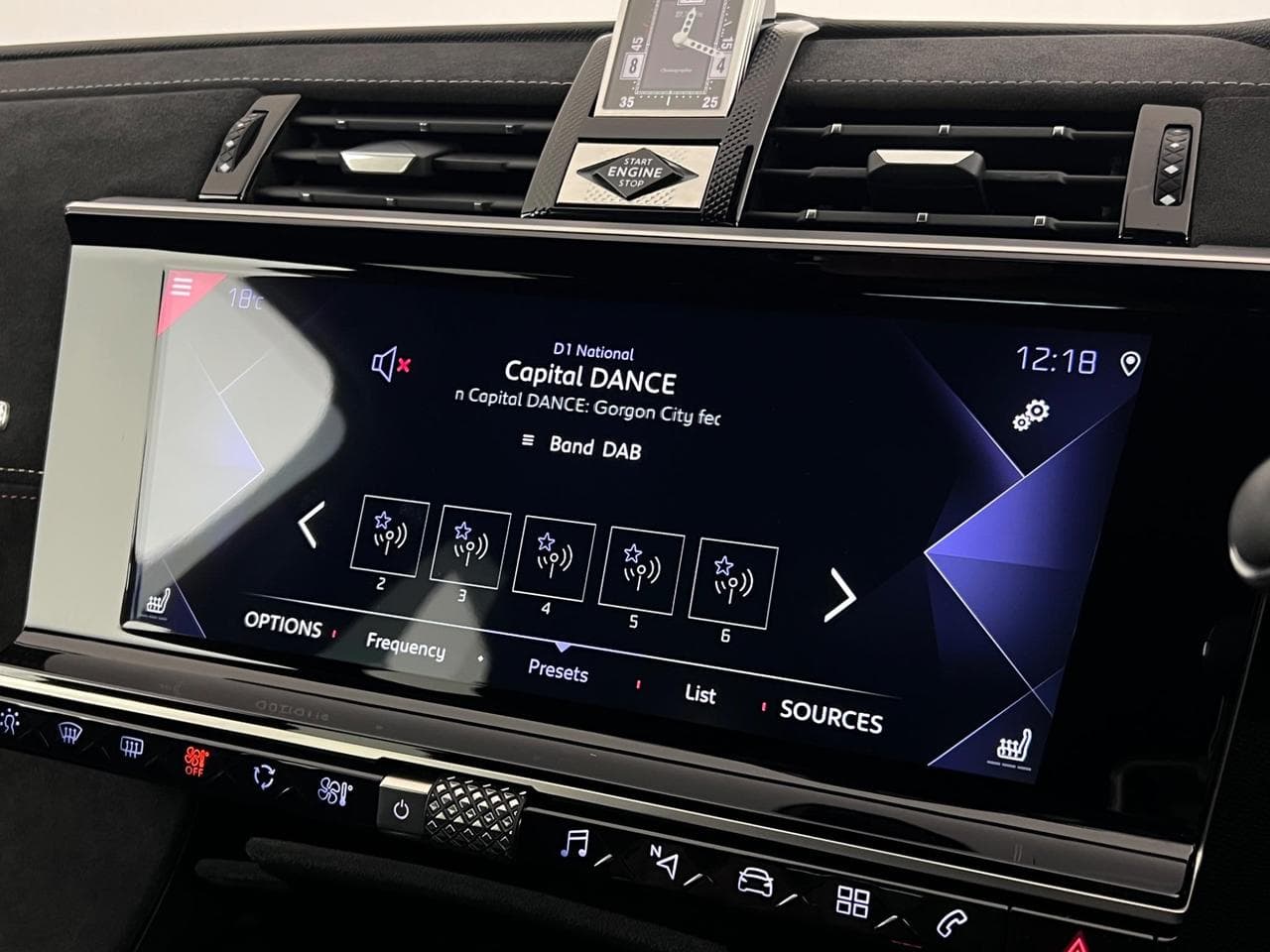 DS 7 Crossback thumbnail Infotainment System