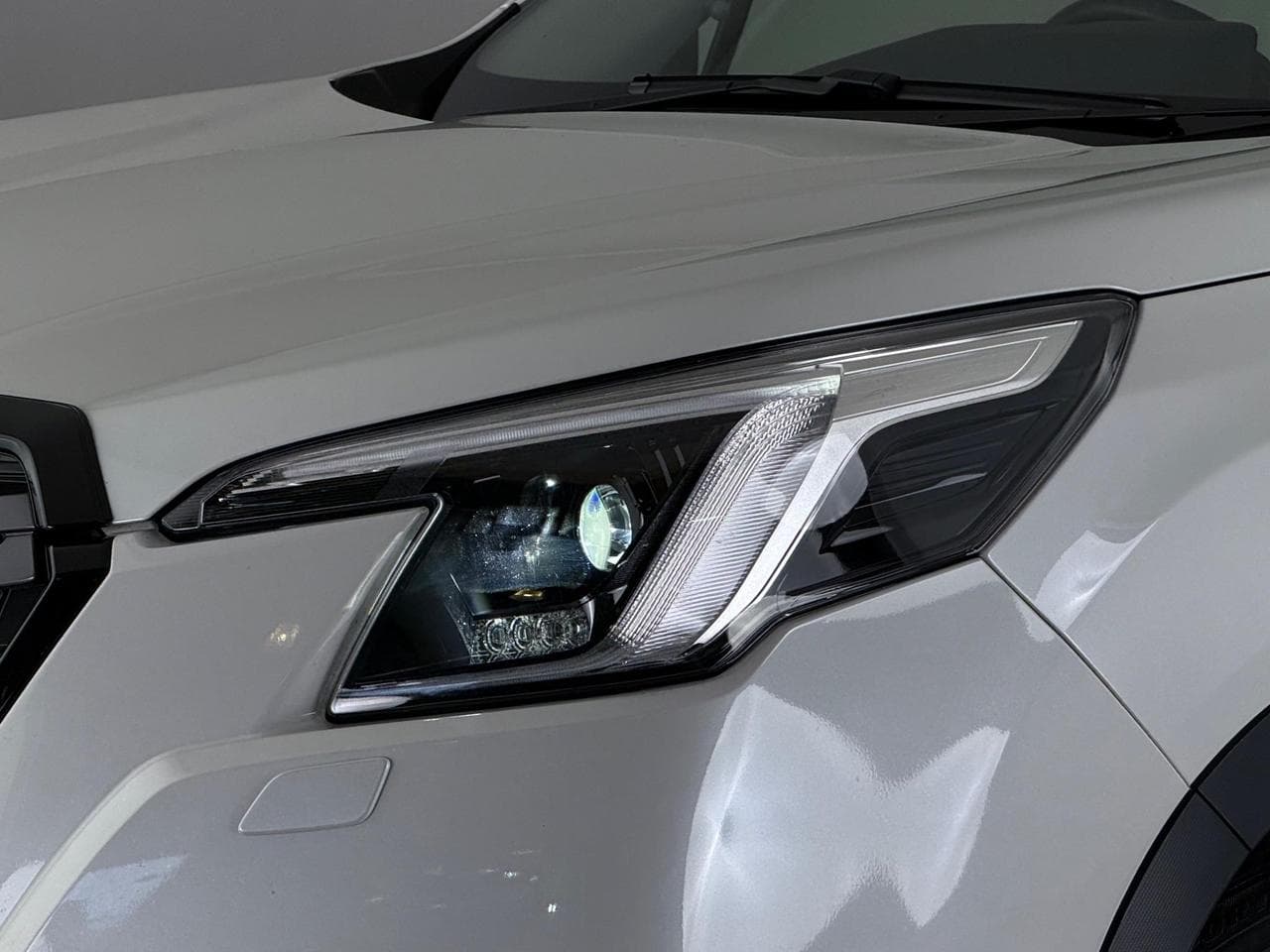 SUBARU Forester thumbnail Lights Front