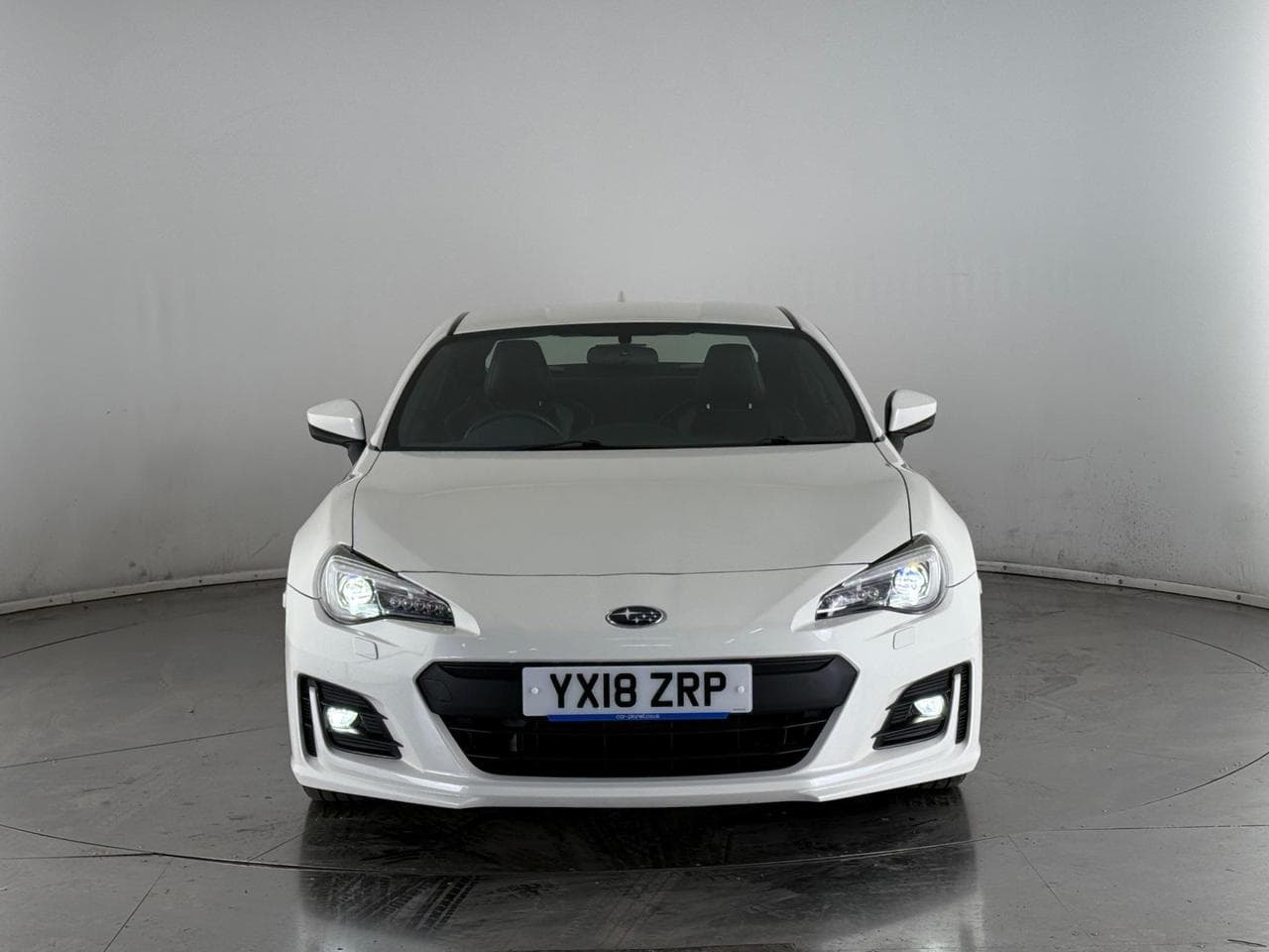 SUBARU BRZ thumbnail Front