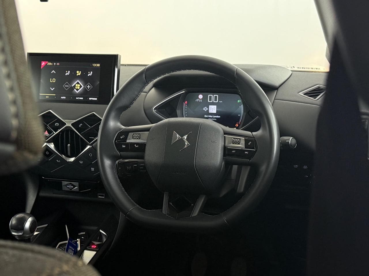 DS 3 Crossback thumbnail Steering Wheel