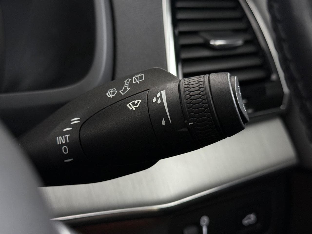 VOLVO XC90 thumbnail Misc Controls