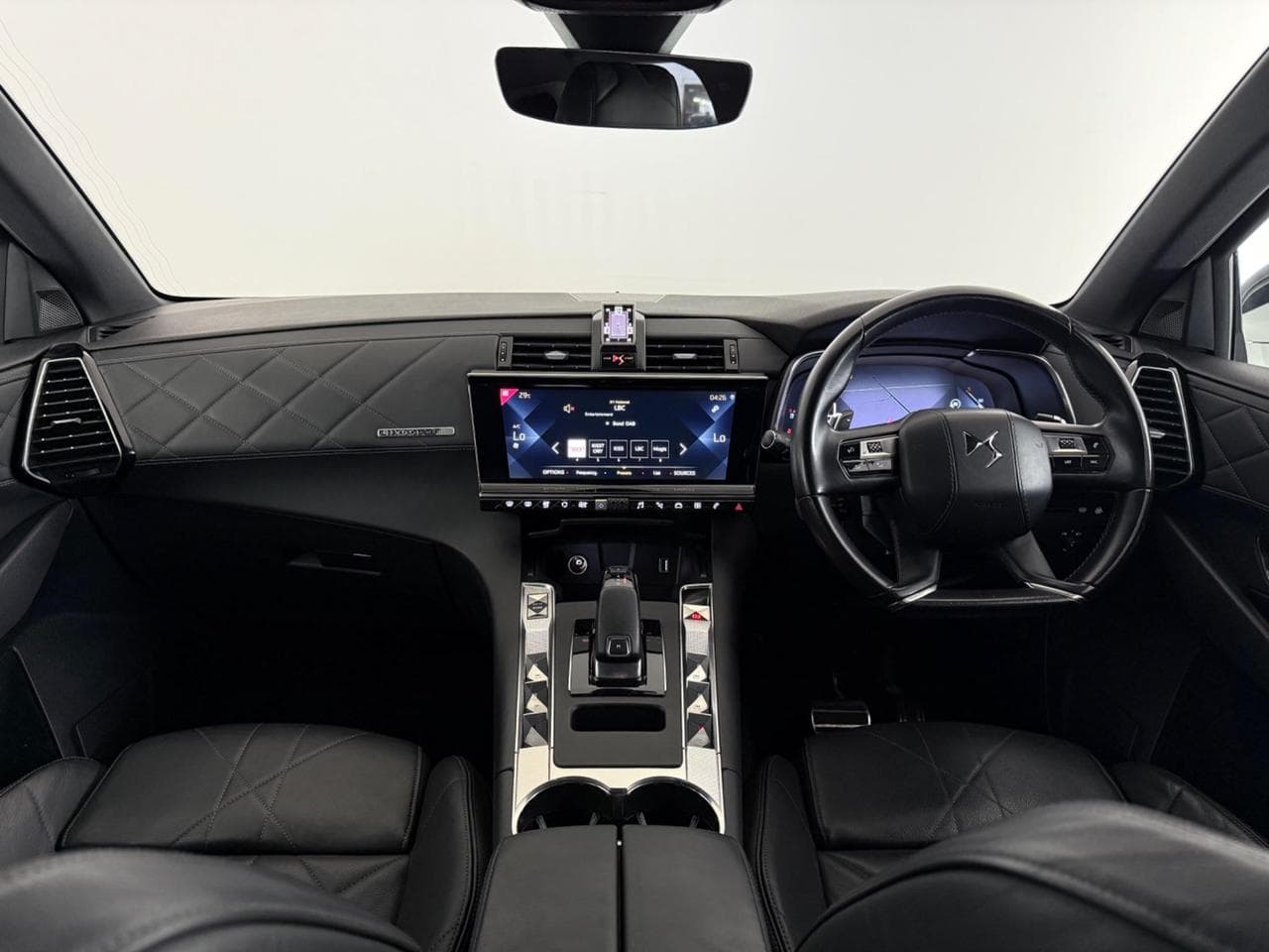 DS 7 Crossback thumbnail Interior Front