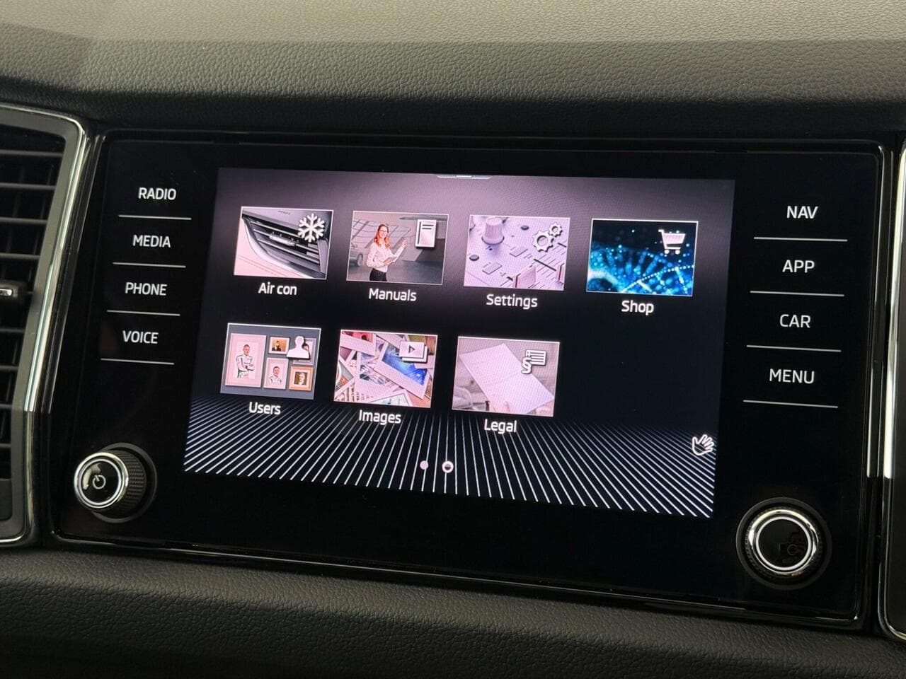 SKODA Kodiaq thumbnail Infotainment System