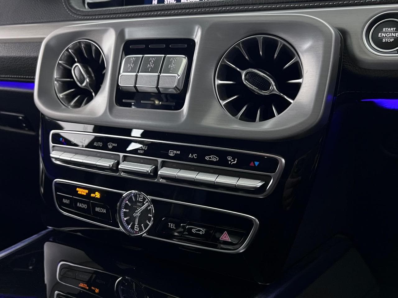 MERCEDES-BENZ G-Class thumbnail Interior Front