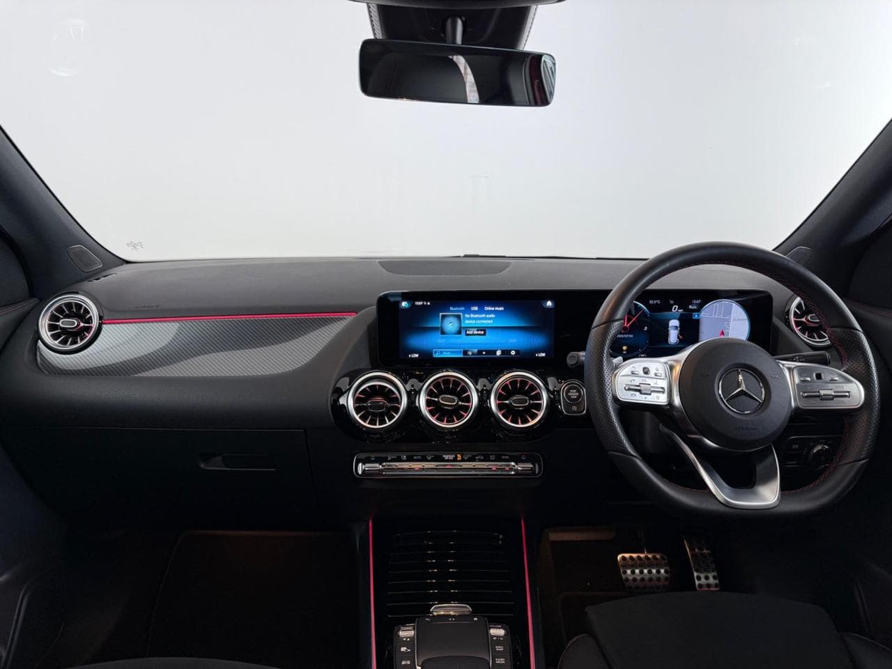 MERCEDES-BENZ GLA thumbnail Infotainment System