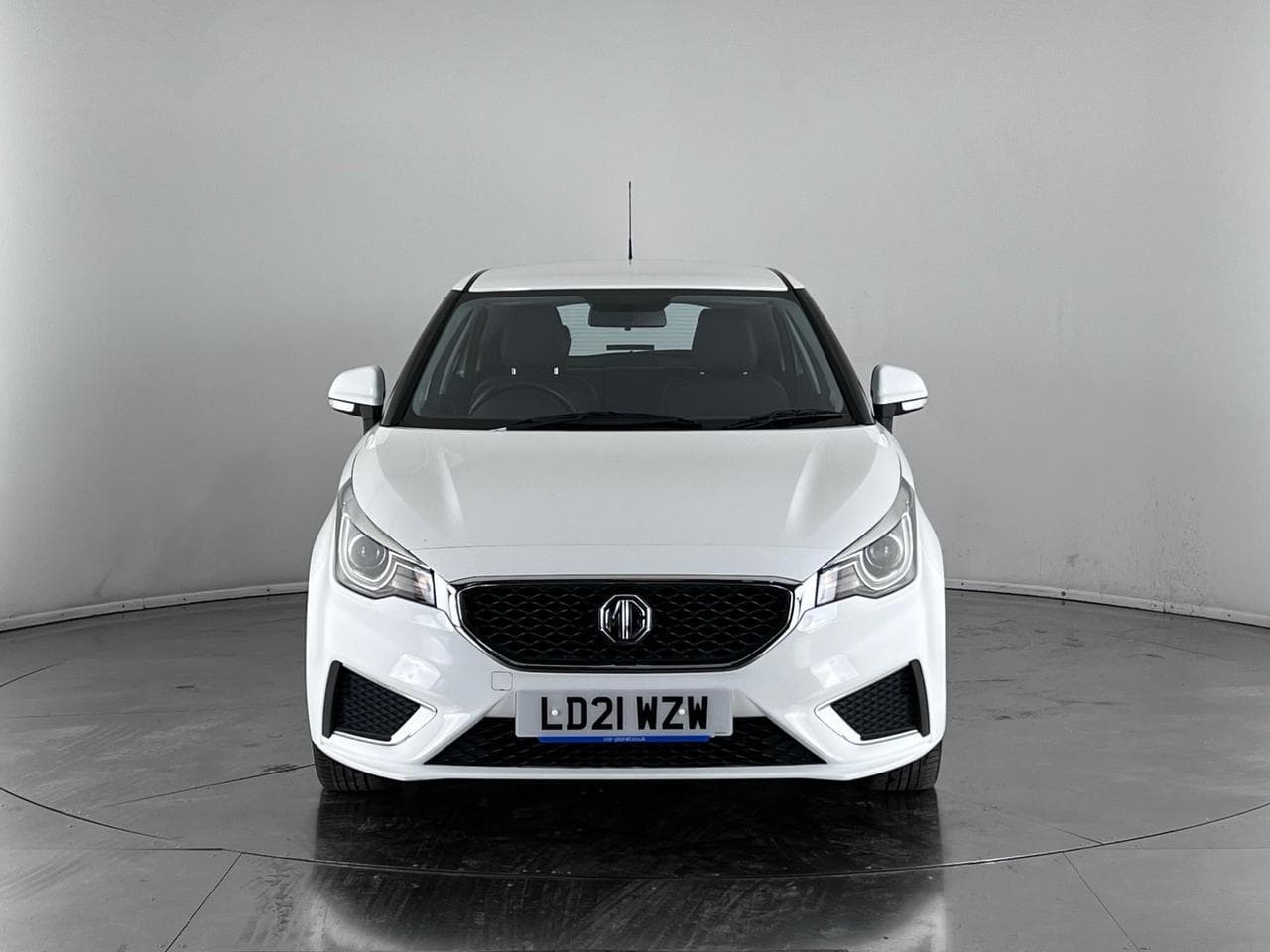 MG MG3 thumbnail Front