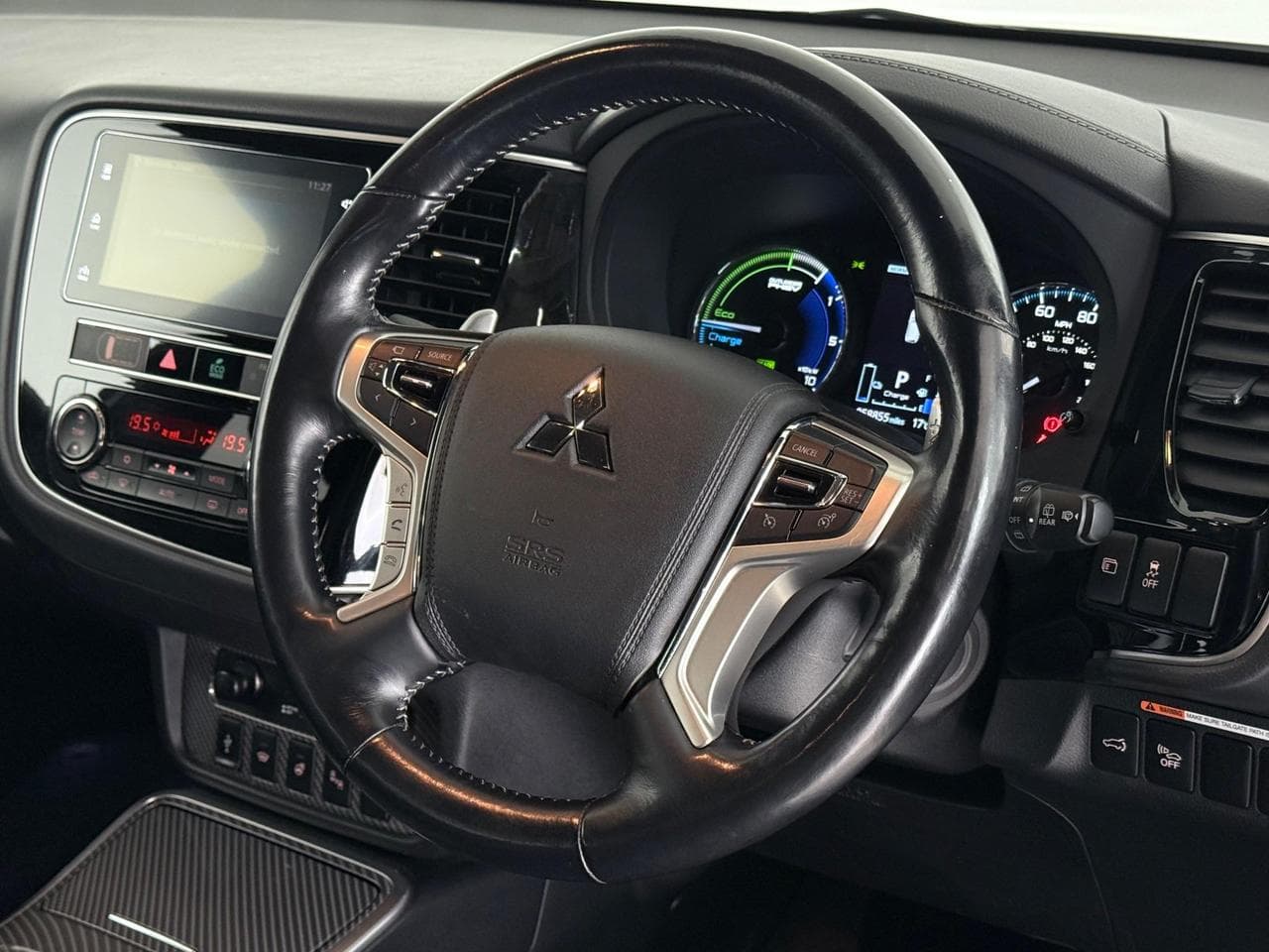 MITSUBISHI Outlander thumbnail Steering Wheel