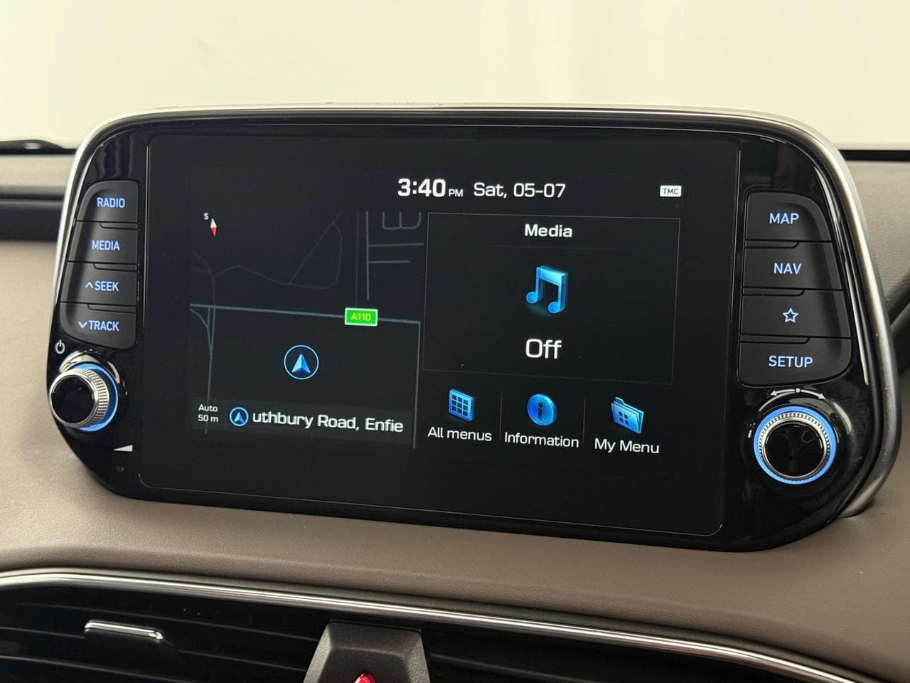 HYUNDAI Santa Fe thumbnail Infotainment System