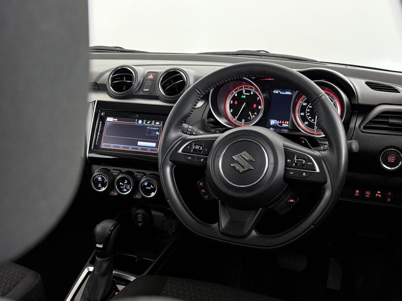 SUZUKI Swift thumbnail Steering Wheel