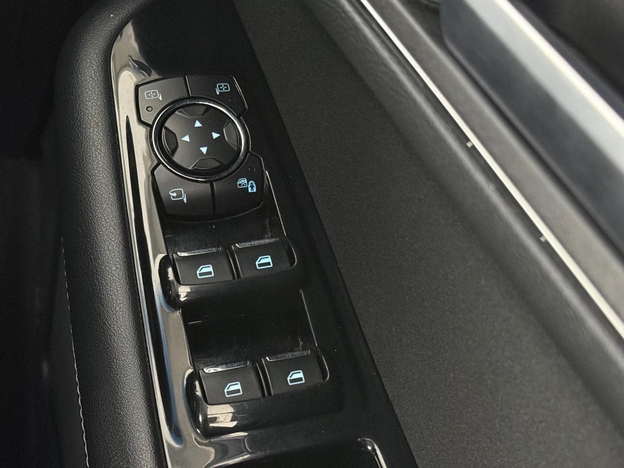 FORD Edge thumbnail Inconclusive