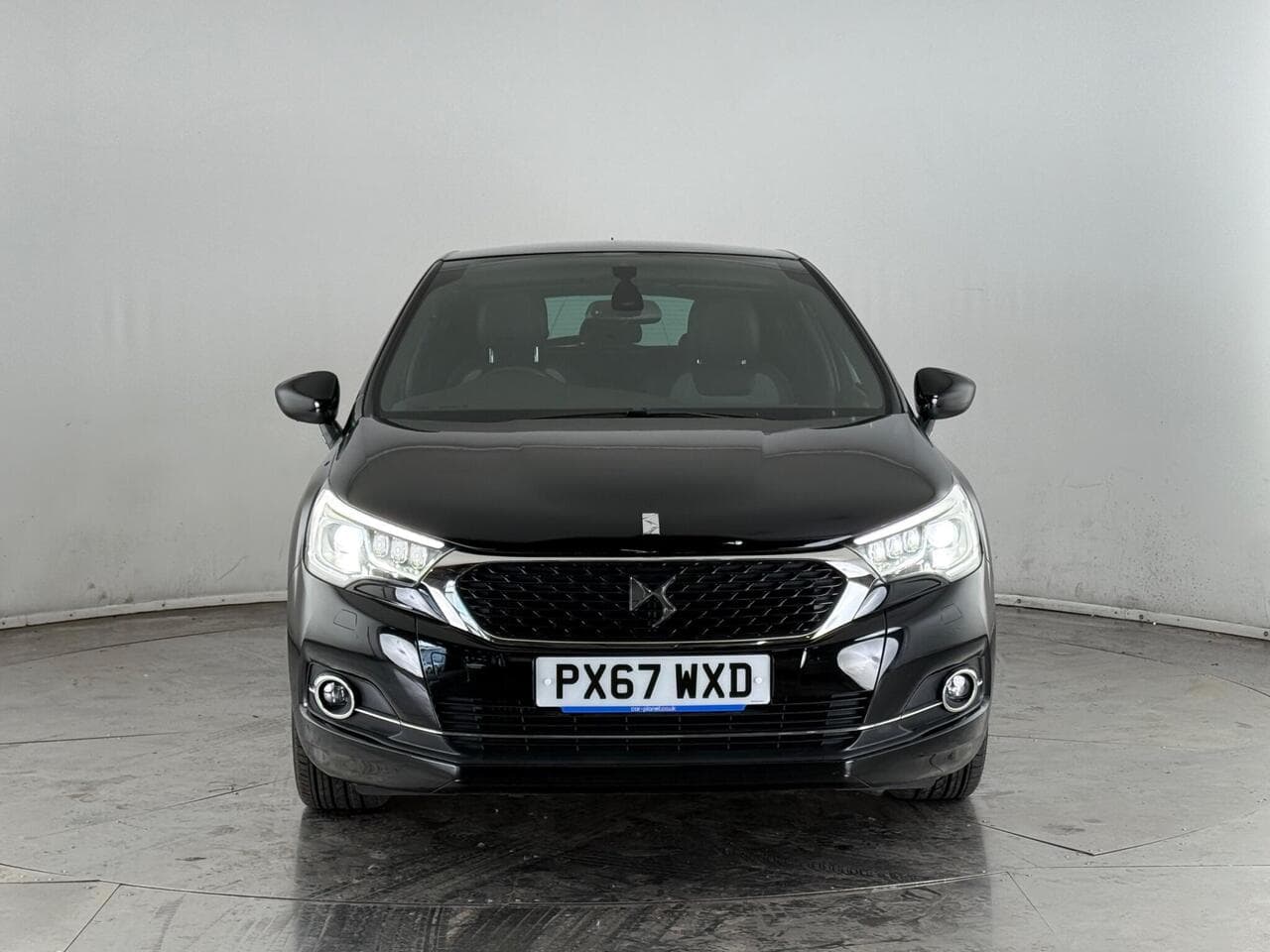 DS 4 thumbnail Front