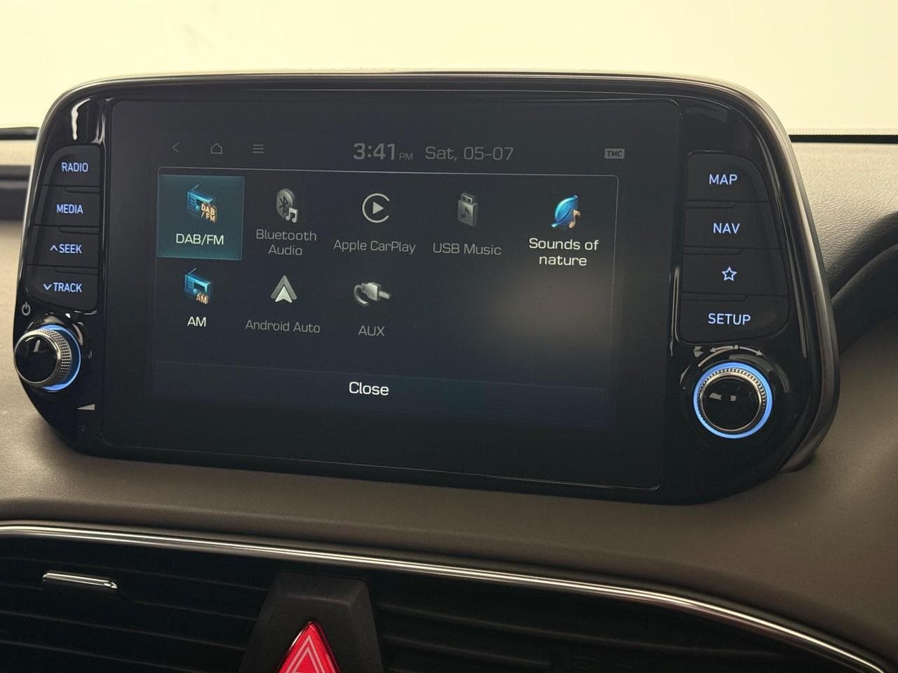 HYUNDAI Santa Fe thumbnail Infotainment System