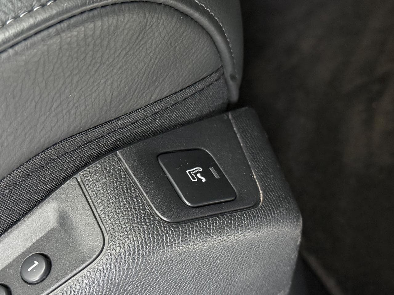 DS 7 Crossback thumbnail Misc Controls