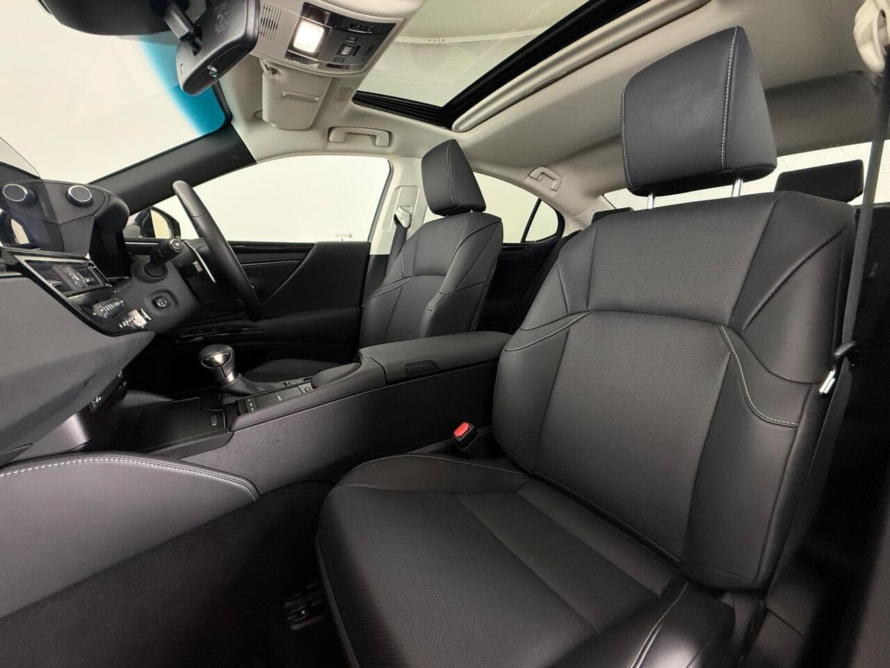 LEXUS ES thumbnail Seat Front Passenger